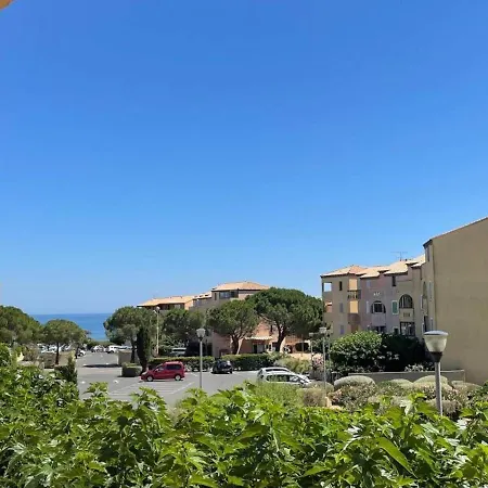 Apartment Appt 2 Pieces Avec Piscine Et Parking, A 850m De La - Fr-1-229d-110