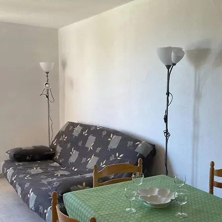 Appt 2 Pieces Avec Piscine Et Parking, A 850m De La - Fr-1-229d-110 Apartment *