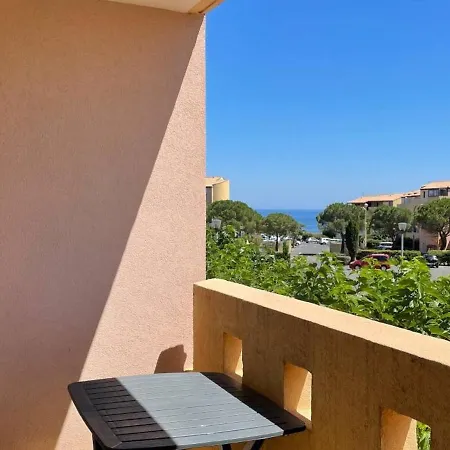 Apartment Appt 2 Pieces Avec Piscine Et Parking, A 850m De La - Fr-1-229d-110 Fleury (Aude)